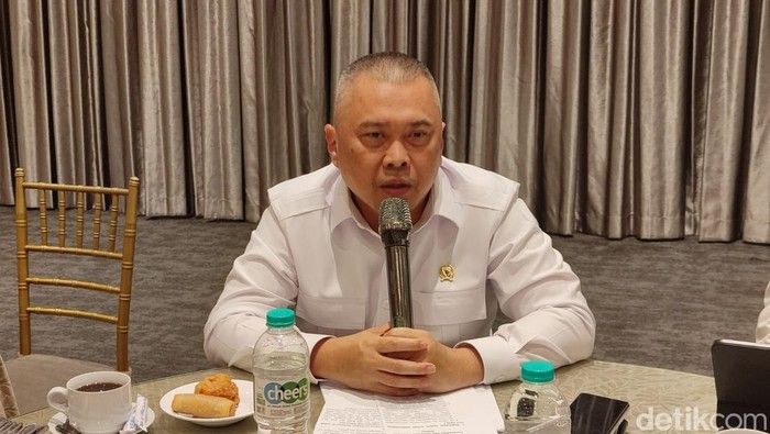 Menhub Soroti Masalah Penerbangan dan Minta Perbaikan Layanan