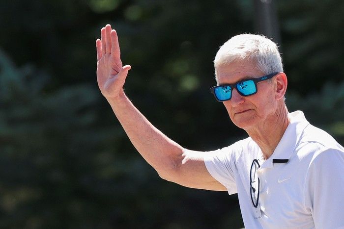 Tim Cook Kunjungi China di Tengah Ketegangan AS-China