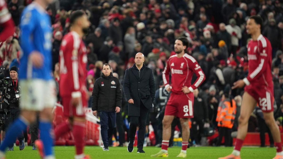 Arne Slot Kritik Tren Sepak Bola Fisik di Liga Inggris