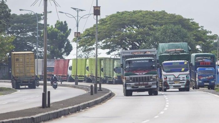 Kemenhub Ingatkan Pembatasan Truk Sumbu Tiga Saat Lebaran 2026