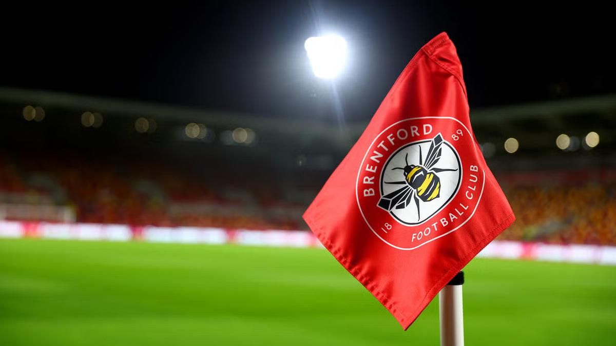 Pemain Brentford Selamatkan Pria dari Penyerangan di London