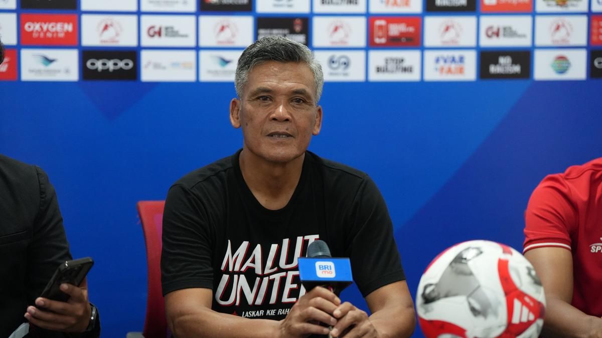 Hendri Susilo Adu Taktik dengan Tomas Trucha