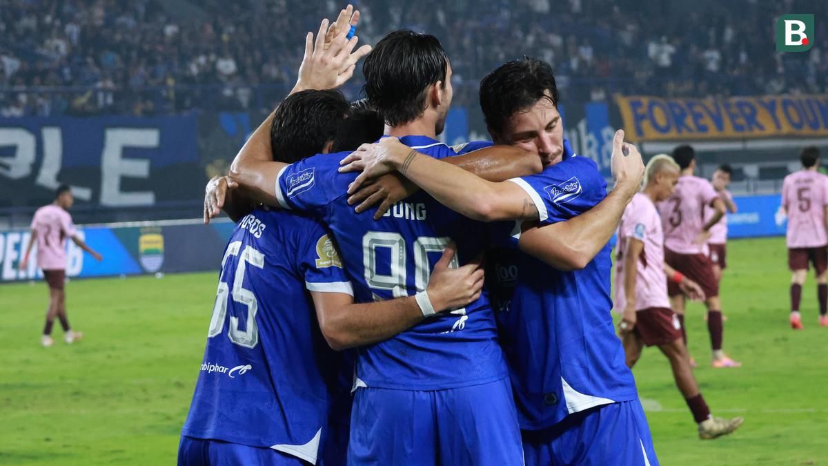 Persib Bandung Ungguli Persik Kediri 3-0