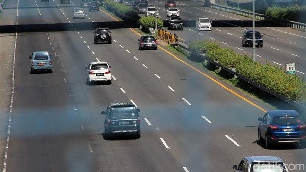 Jasa Marga Lakukan Perbaikan Jalan Tol Jakarta-Merak