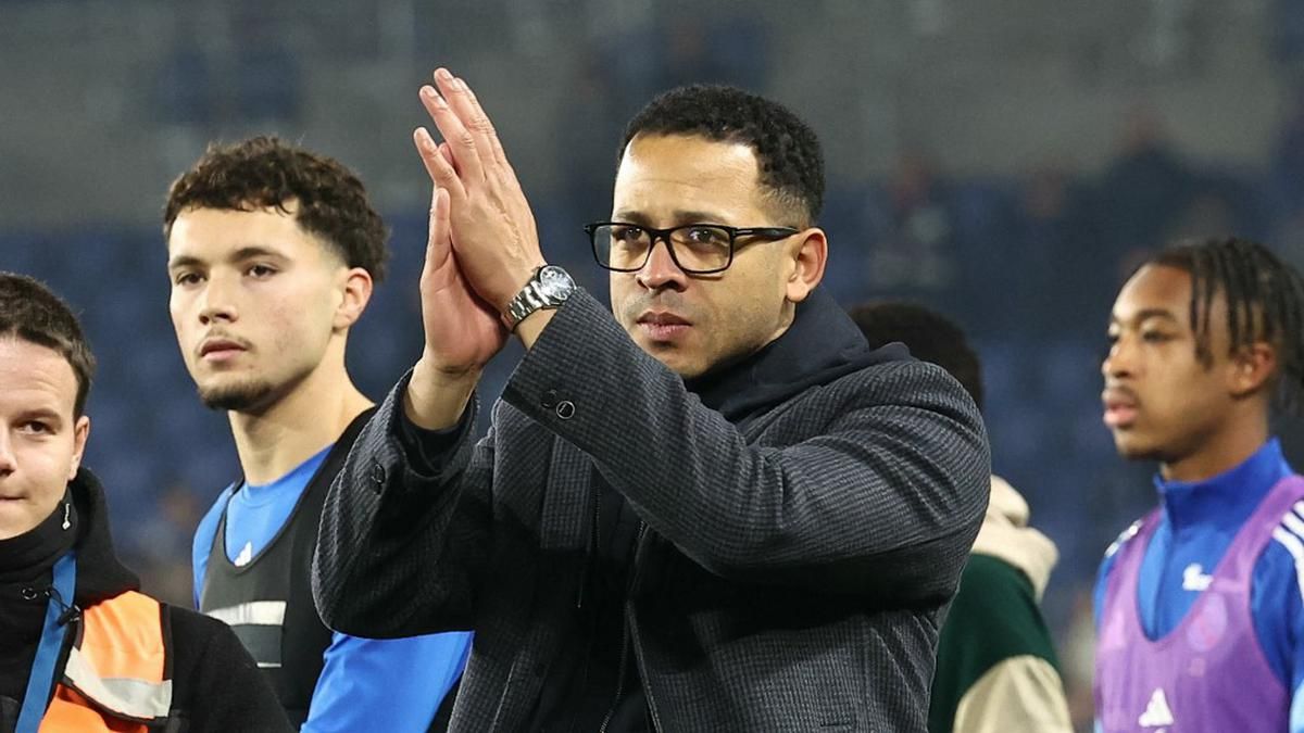 Chelsea Dibantai PSG, Rosenior Akui Tanggung Jawab