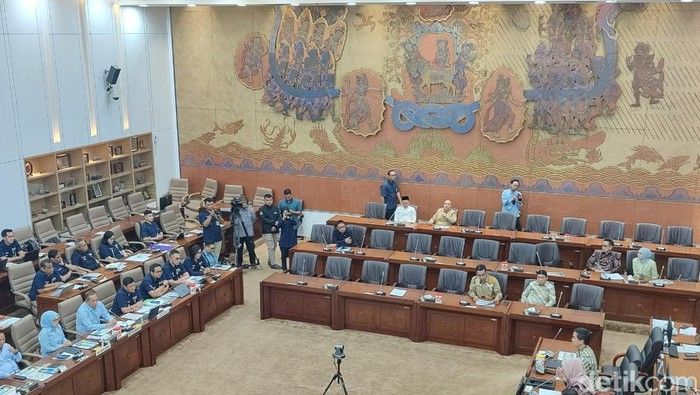 Raker Komisi VI DPR dan Menkop Ditunda, Ini Sebabnya