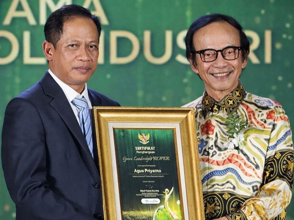 PT Kaltim Methanol Industri Raih Penghargaan Green Leadership PROPER 2025