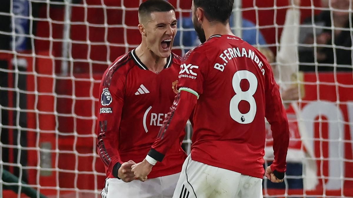 Manchester United Tekuk Brentford 2-1 di Old Trafford