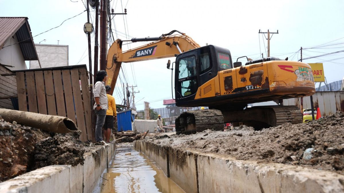 IMIP Bangun Drainase Beton 8,2 Kilometer di Jalan Trans Sulawesi