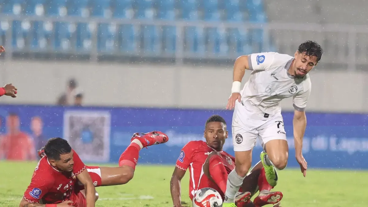 Arema FC dan Malut United Berbagi Poin 1-1 di Kanjuruhan