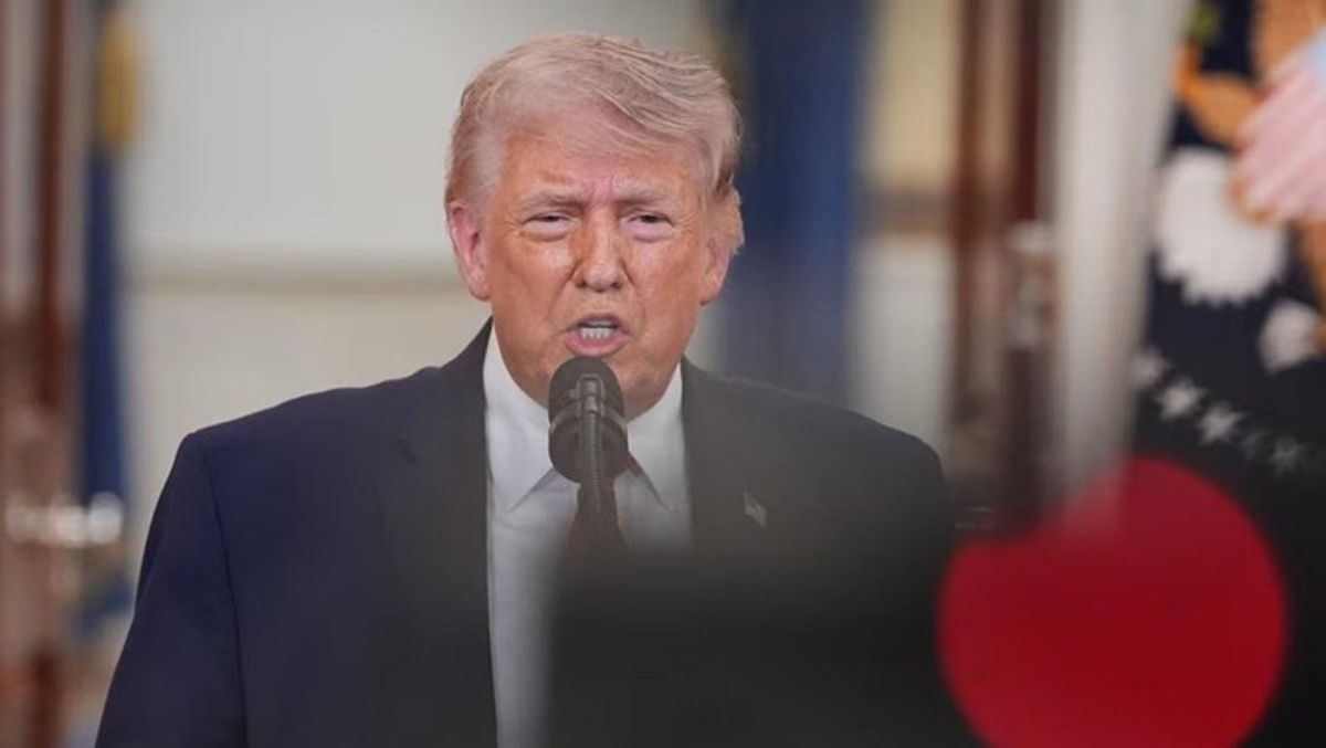 Warga Amerika Serikat Salahkan Donald Trump Atas Lonjakan Harga BBM