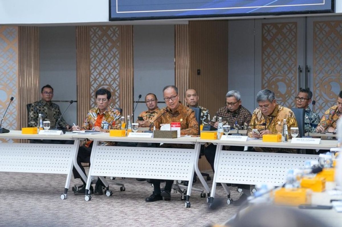 Kemenperin Pastikan Stok Plastik Aman di Tengah Konflik Selat Hormuz