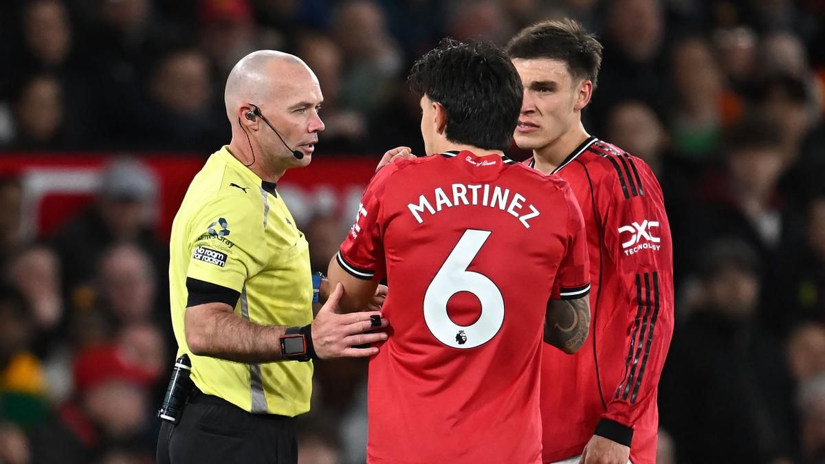 Michael Carrick Hadapi Krisis Bek Tengah Jelang Laga Lawan Chelsea