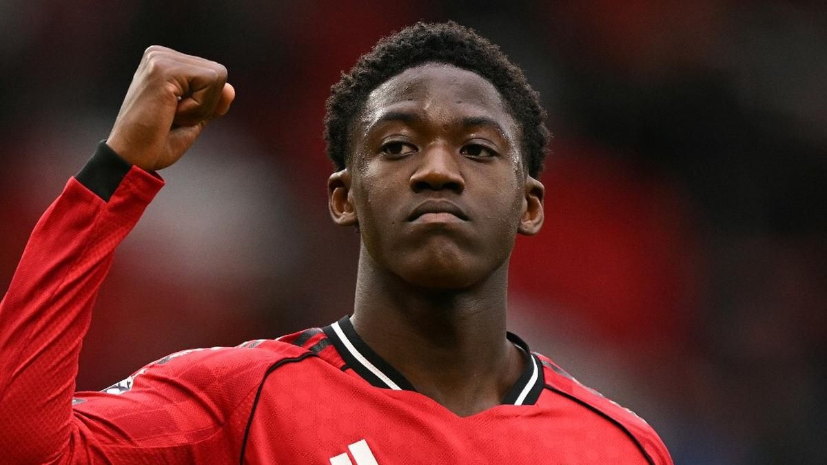 Kobbie Mainoo Teken Kontrak Baru Bersama Manchester United hingga 2031