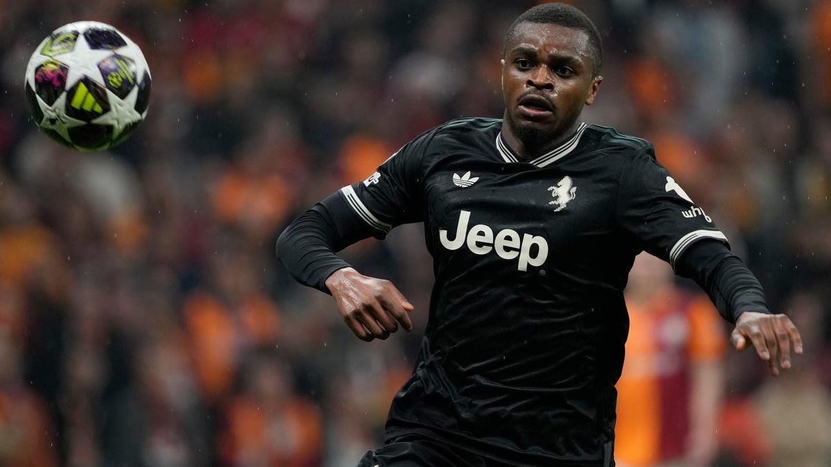 Manchester United Pantau Bek Juventus Pierre Kalulu Jelang Bursa Transfer