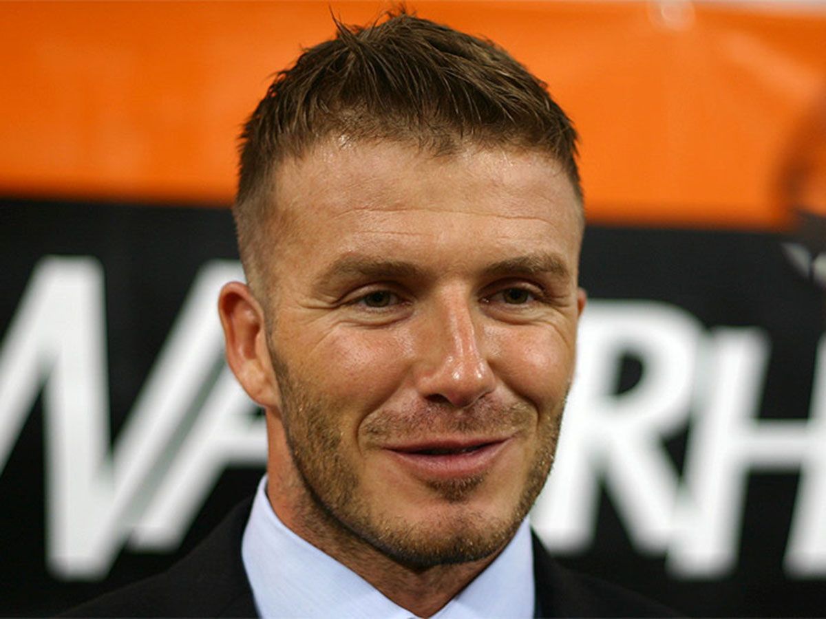 Lenovo Gandeng David Beckham untuk Kembangkan Teknologi Sepak Bola Berbasis AI