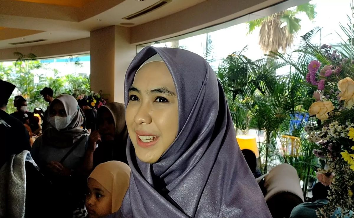 Ashanty Menjadi Mahasiswa Baru Fakultas Hukum Universitas Wijaya Kusuma