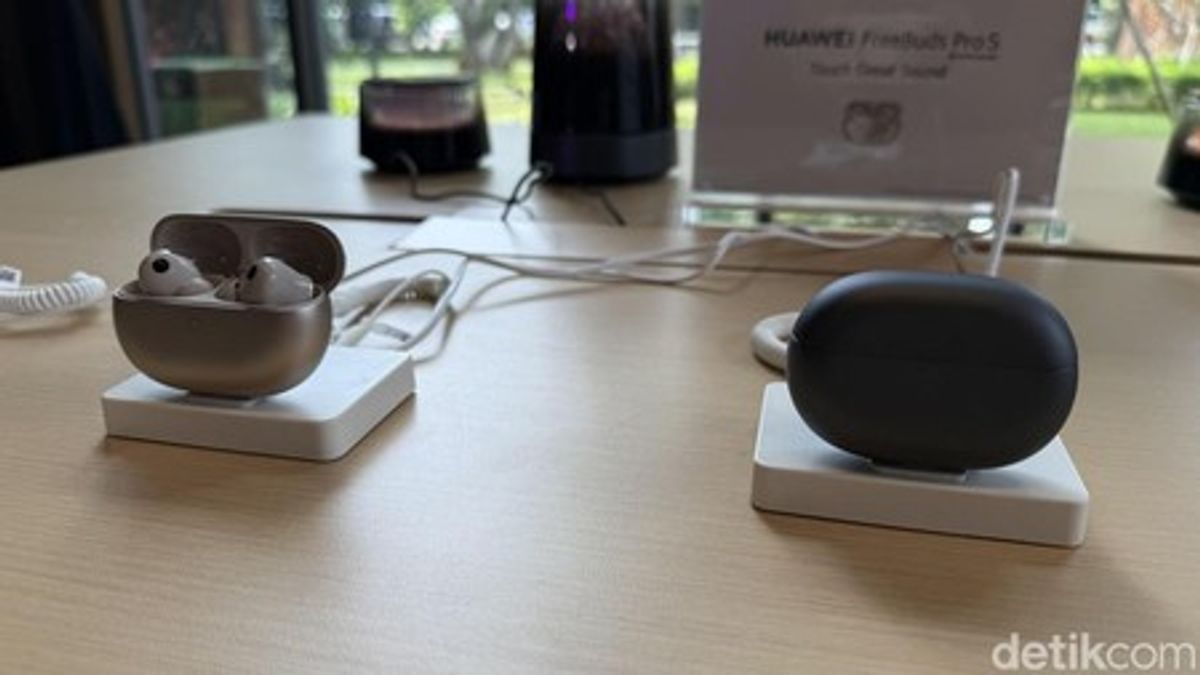 Huawei Luncurkan FreeBuds Pro5 dan WiFi Mesh X3 Pro di Indonesia