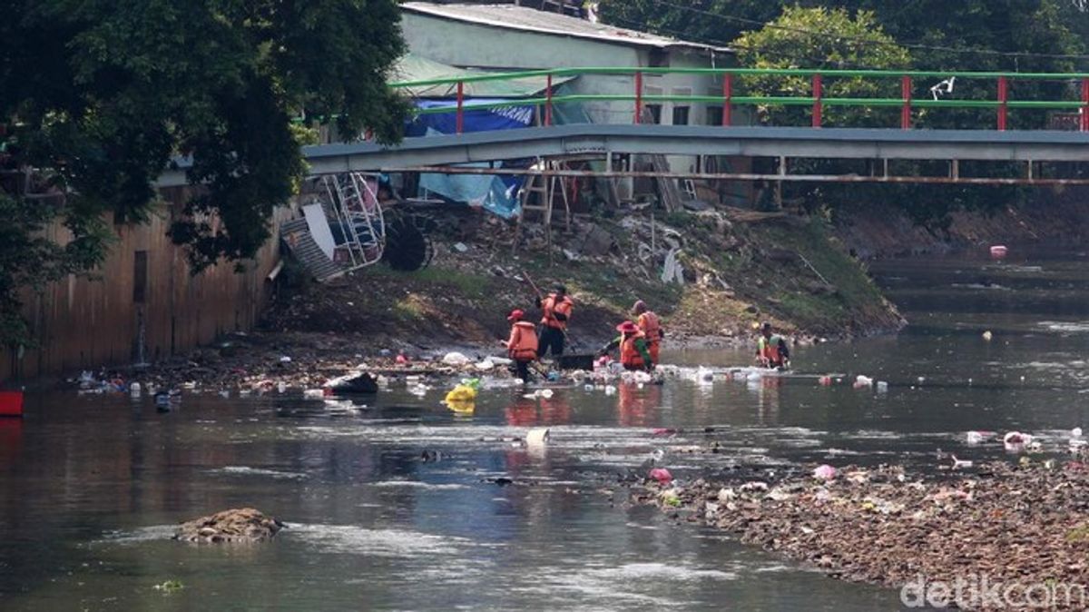 Ketidakmampuan Bayar Iuran Sampah Jadi Pemicu 50% Sampah Dibuang Sembarangan