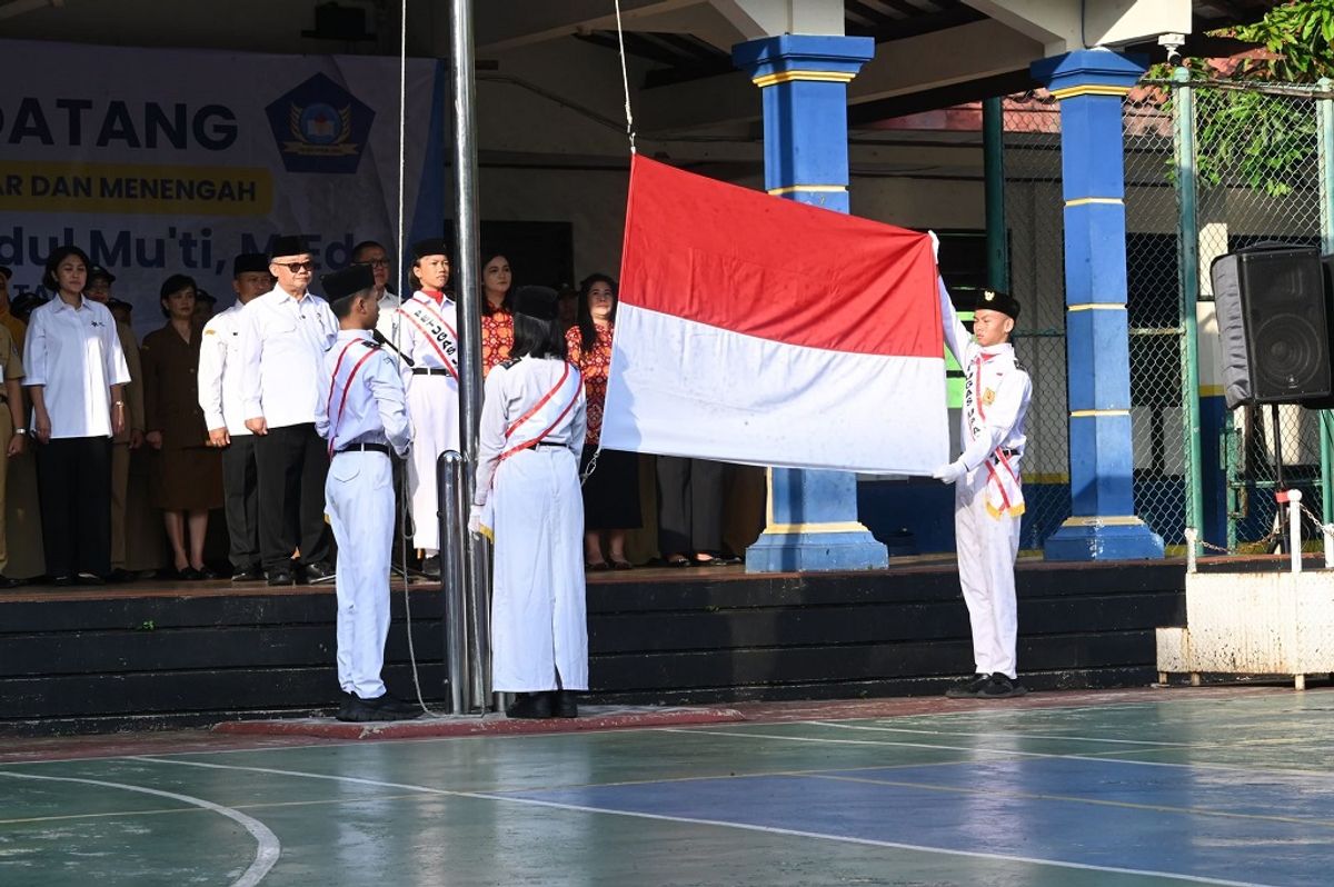 Kemendikdasmen Terbitkan Panduan Upacara Bendera Hardiknas 2 Mei 2026