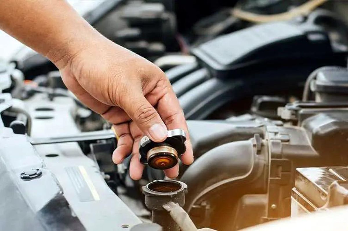 Sistem Pendingin Bermasalah Picu Kerusakan Mesin Kendaraan Saat Cuaca Panas