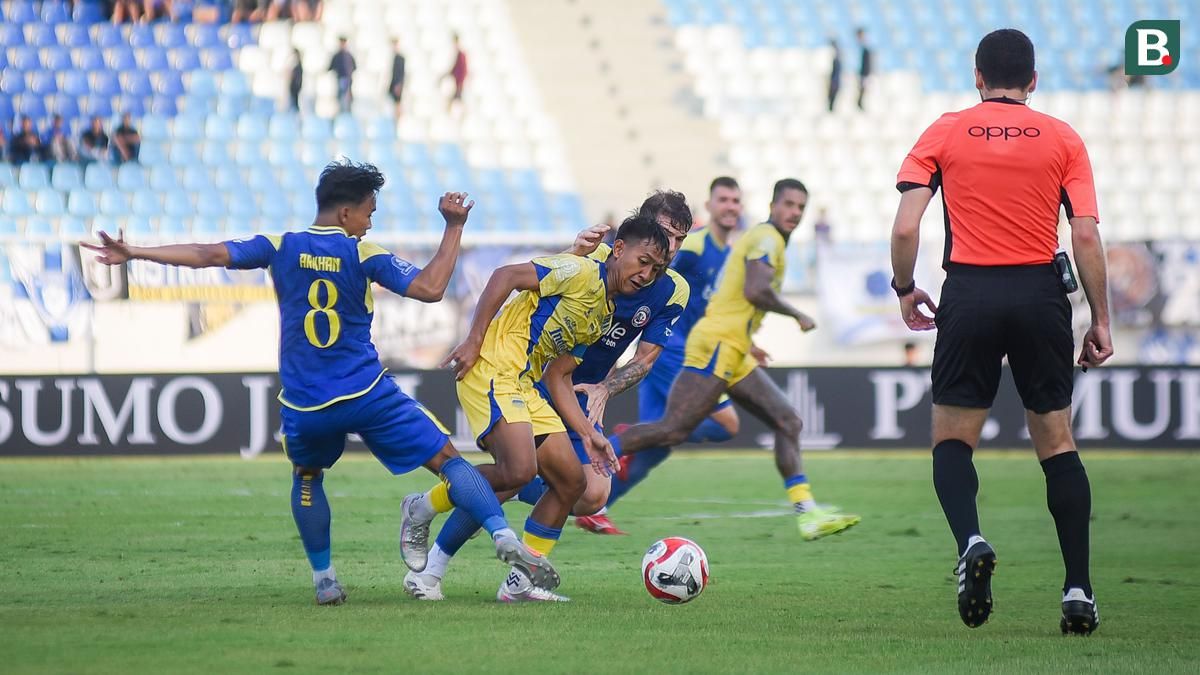 Bojan Hodak Waspadai Lini Depan Arema FC Jelang Laga Kandang