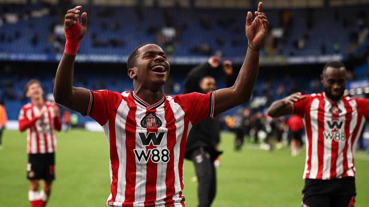 Manchester United dan Chelsea Berebut Gelandang Sunderland Noah Sadiki