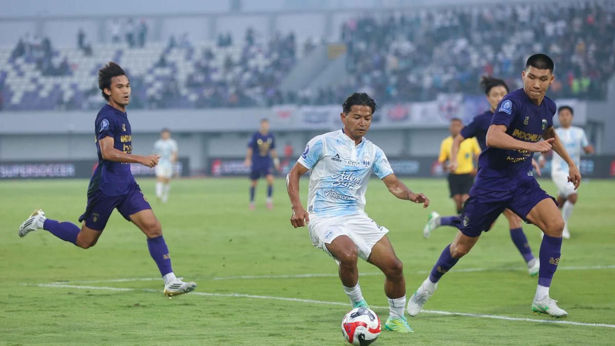 PSIM Yogyakarta Jamu Persita Tangerang di Stadion Sultan Agung