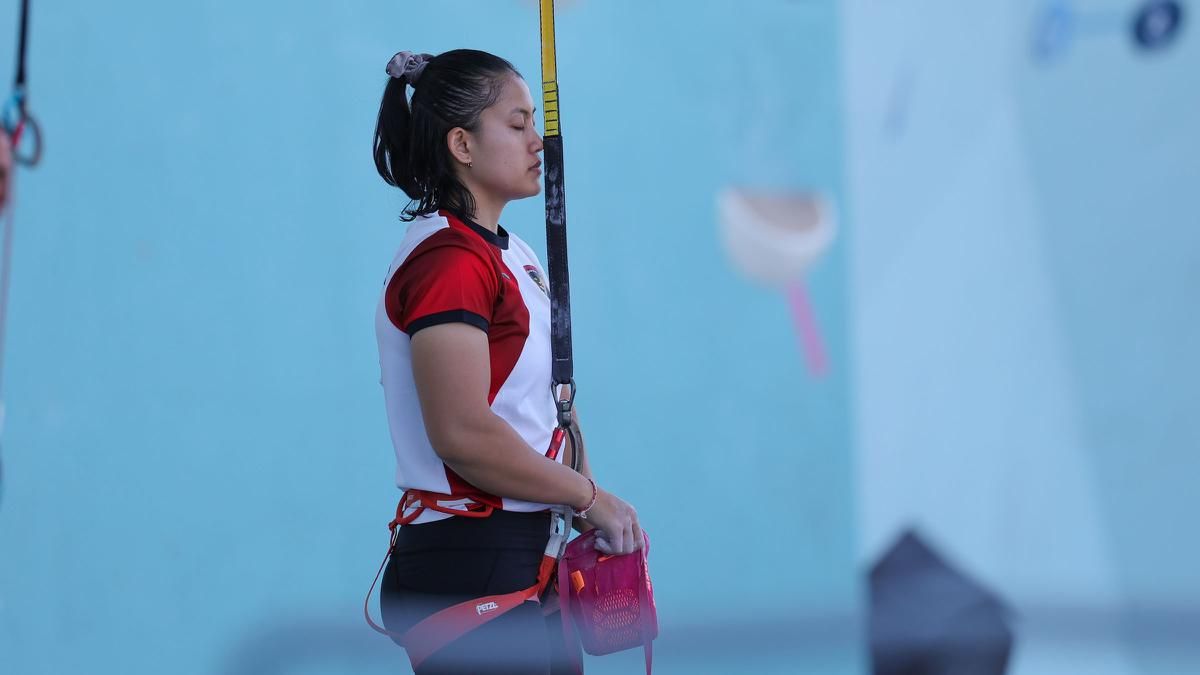 Tim Panjat Tebing Indonesia Raih Emas dan Pecahkan Rekor Dunia