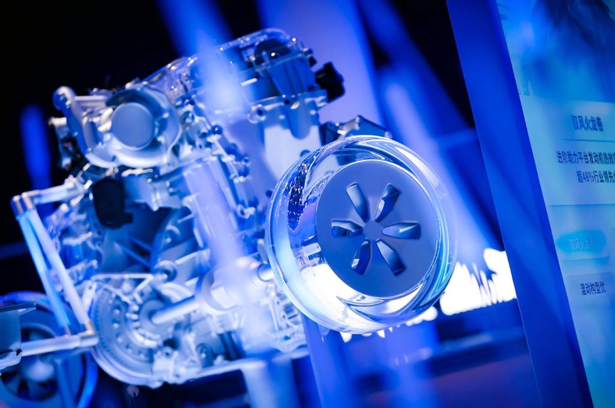 Geely Perkenalkan Teknologi Hybrid i-HEV dengan Efisiensi Termal Tertinggi