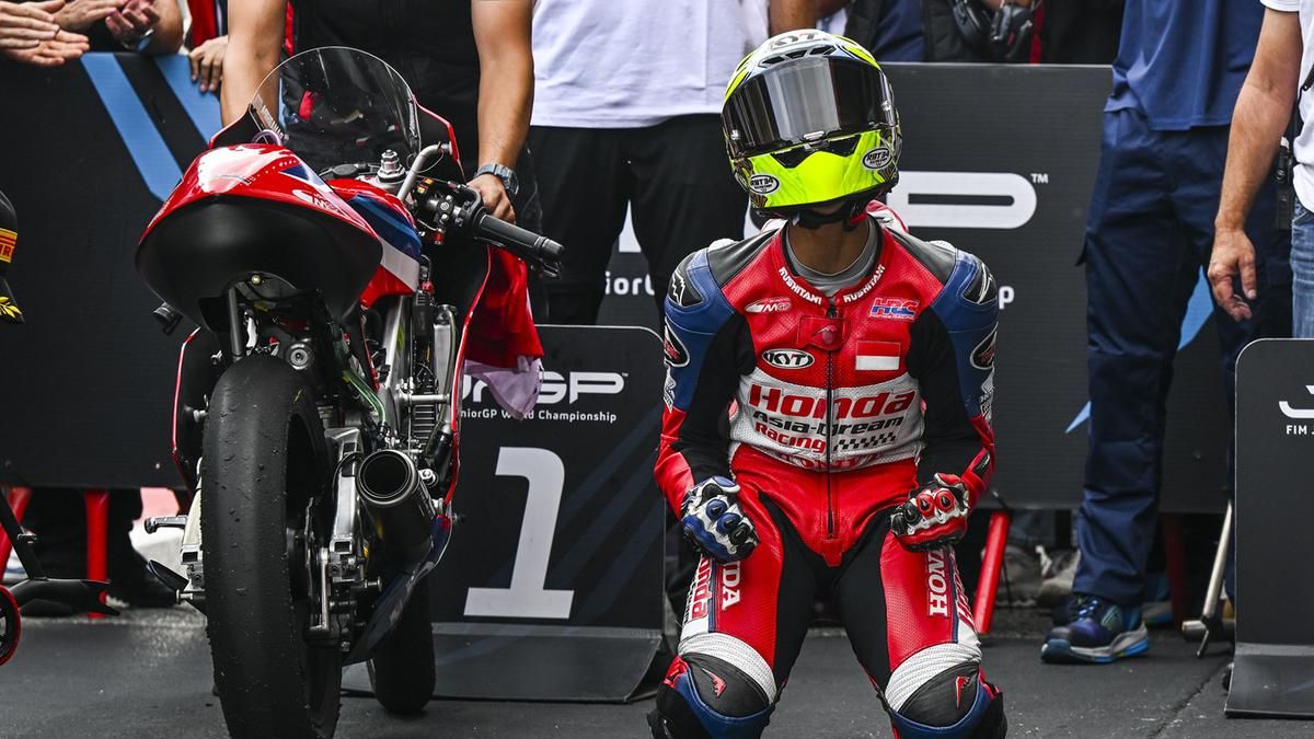 Kiandra Ramadhipa Menangi Balapan Red Bull Rookies Cup 2026 di Jerez