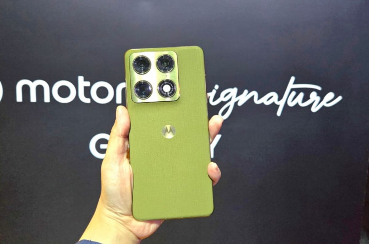 Motorola Signature Resmi Meluncur di Indonesia Seharga Rp11,9 Juta
