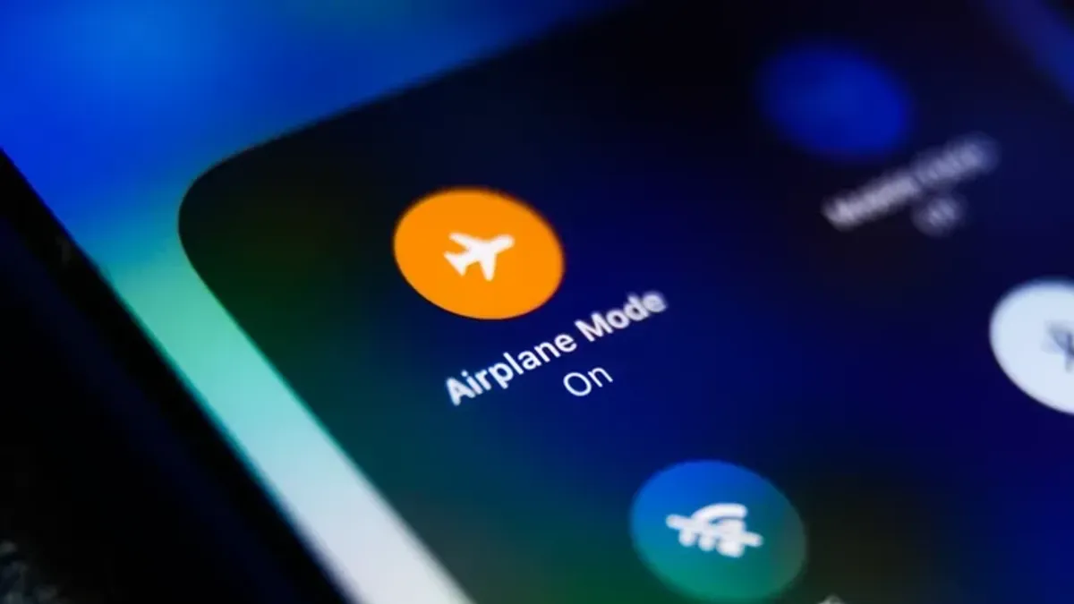 Pilot Ungkap Alasan Penggunaan Mode Pesawat Demi Kelancaran Komunikasi