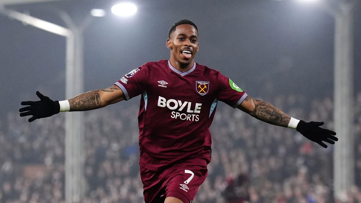 AS Roma Pantau Crysencio Summerville untuk Perkuat Lini Serang
