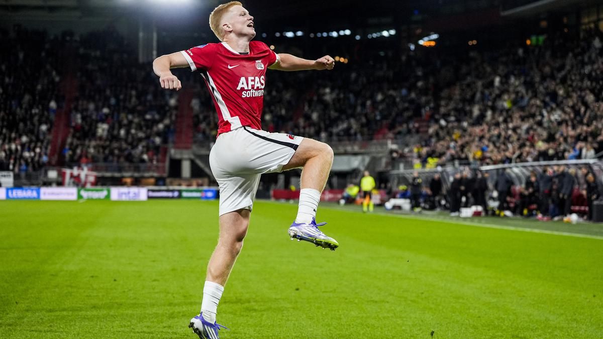 Barcelona Incar Kees Smit Hadapi Bursa Transfer Musim Panas 2026