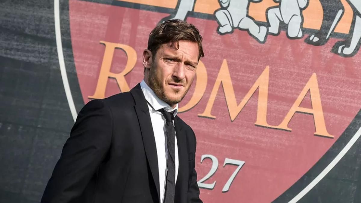 Negosiasi Francesco Totti Kembali ke AS Roma Temui Jalan Buntu