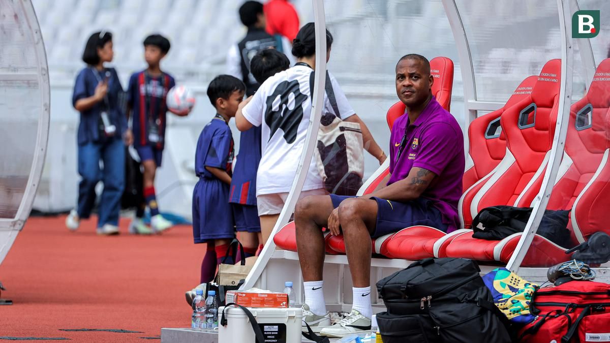 Patrick Kluivert Absen dalam Laga Barcelona Legends Melawan DRX World