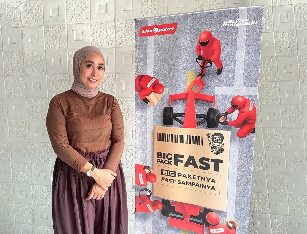 Mitra Lion Parcel Lidya Andriyani Raih Omzet Miliaran di Medan