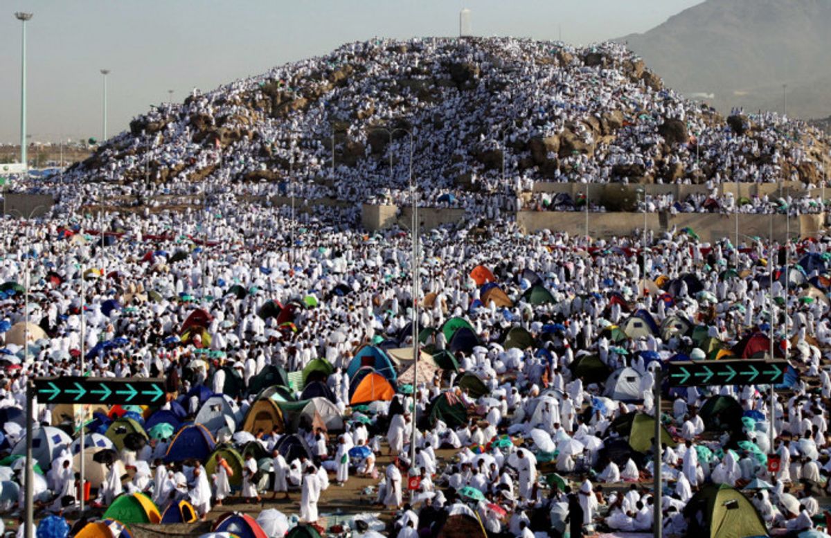 Jemaah Haji Melaksanakan Wukuf di Arafah pada 9 Dzulhijjah 2026