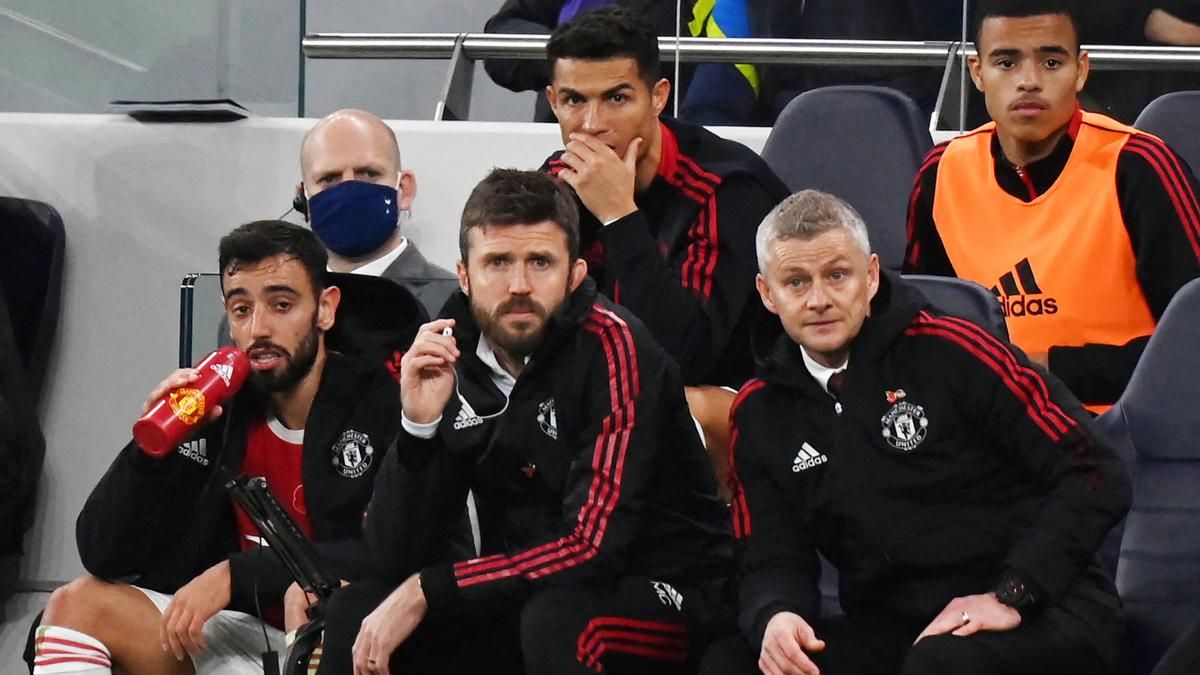 Michael Carrick Bantah Kemiripan Nasib dengan Solskjaer di Man United