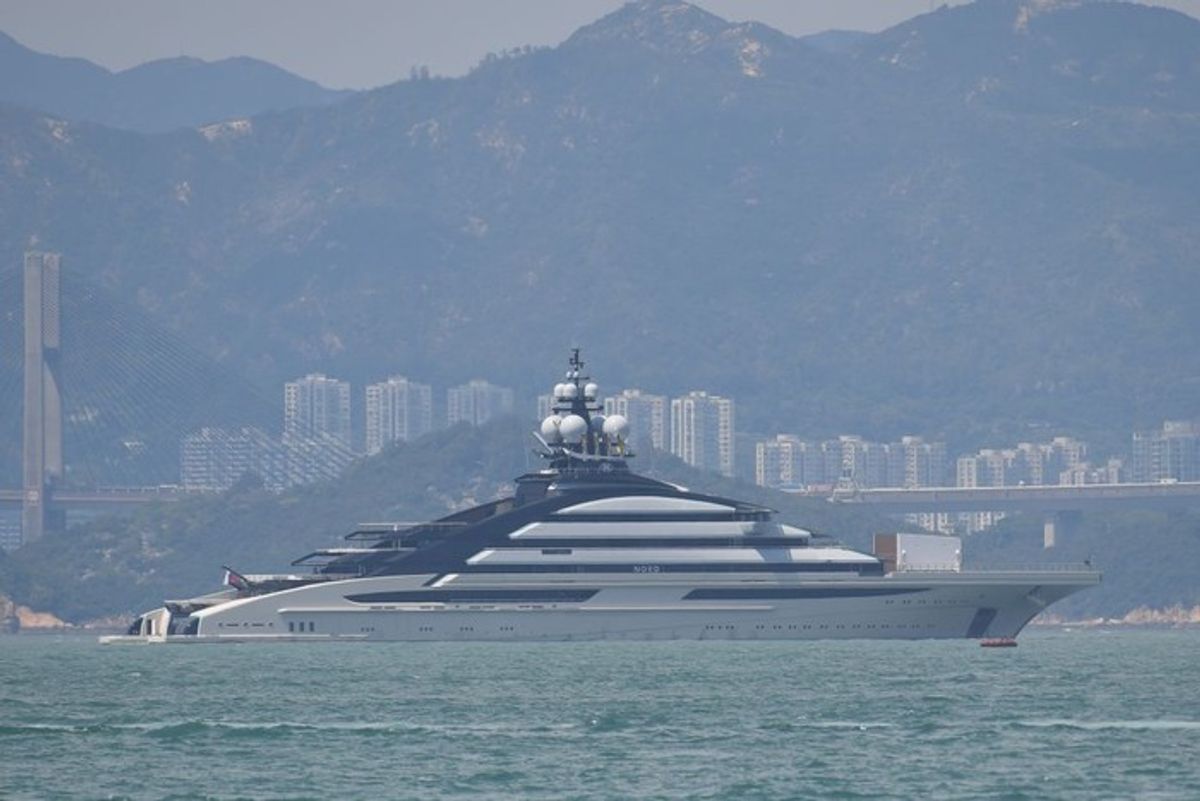 Superyacht Nord Milik Miliarder Rusia Lintasi Selat Hormuz yang Terblokade