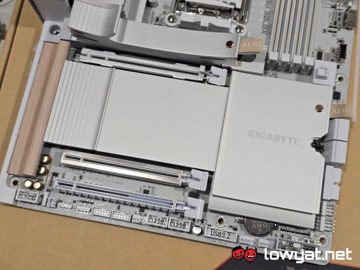 Gigabyte Luncurkan Motherboard X870E Aero X3D Dark Wood Berdesain Artistik