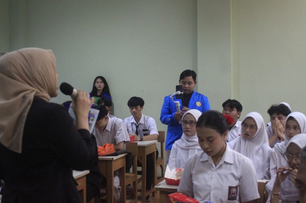 Dosen Unpam Latih Siswa SMK Budi Mulia Tangerang Produksi Konten Kreatif