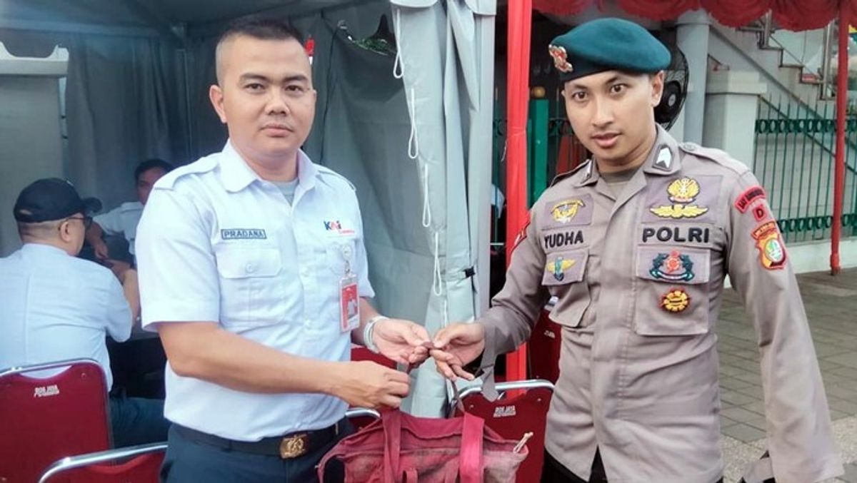 KAI Commuter Amankan 85 Barang Penumpang di Stasiun Bekasi Timur