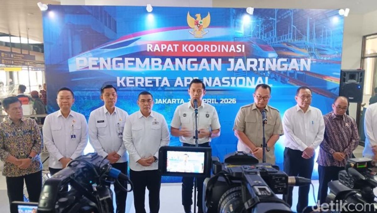 Pemerintah Targetkan Pembangunan 14.000 Kilometer Jalur Kereta Api Baru