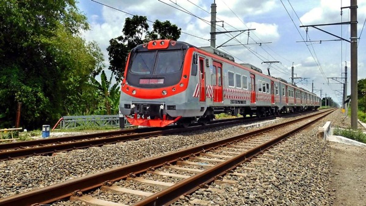 KCI Operasikan 10 Rangkaian KRL Baru Buatan INKA Secara Bertahap