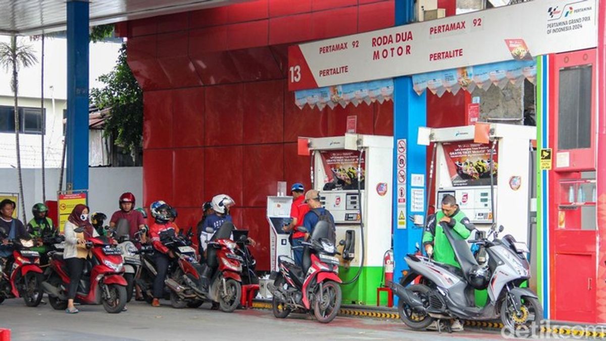 Pemerintah Tahan Kenaikan Harga BBM Demi Daya Beli Masyarakat