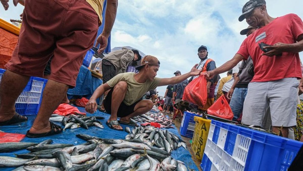 KKP Gandeng Brimob Perkuat Pengawasan Mutu Ikan Bebas Radioaktif