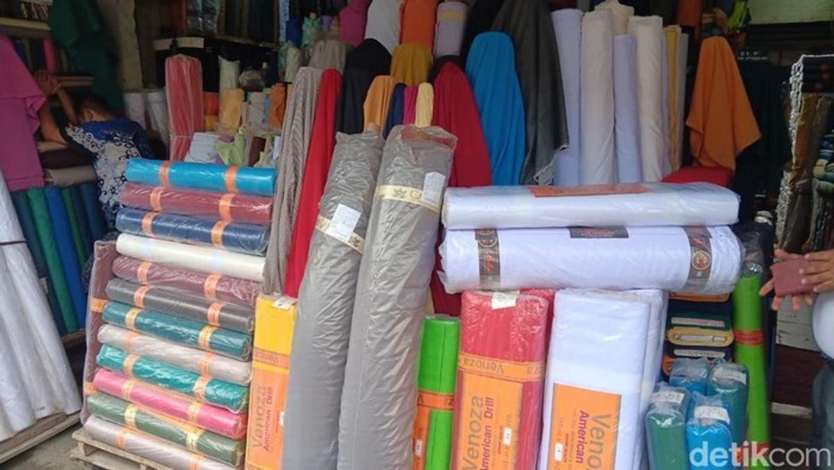 Pedagang Pasar Cipadu Alami Penurunan Omzet Hingga 97 Persen