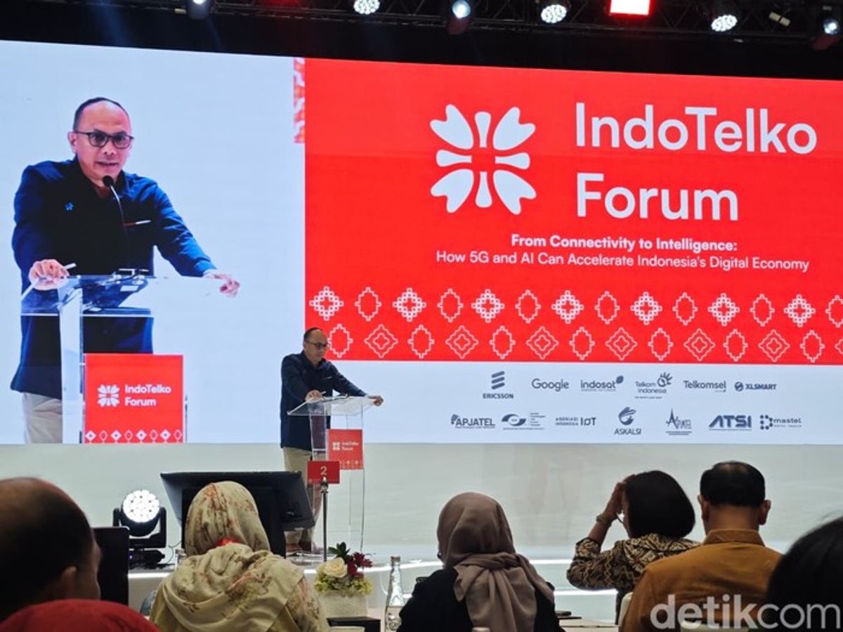 Komdigi Lelang Spektrum Frekuensi 700 MHz dan 2,6 GHz